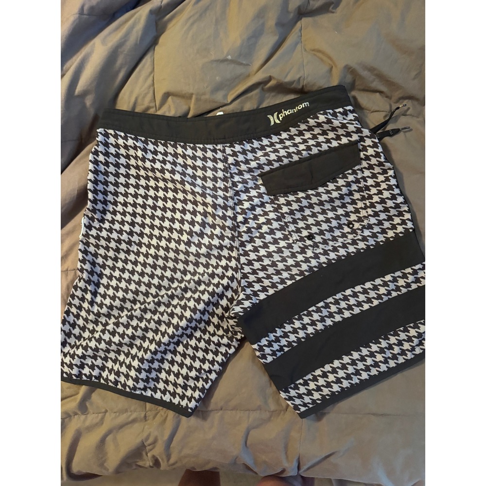 Hurley Phantom Board Shorts Mens 36 Black White Houndstooth Striped Swim Trunks - Picture 2 of 10
